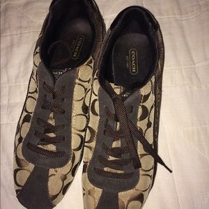 COACH size 9/half Tennis Shoes